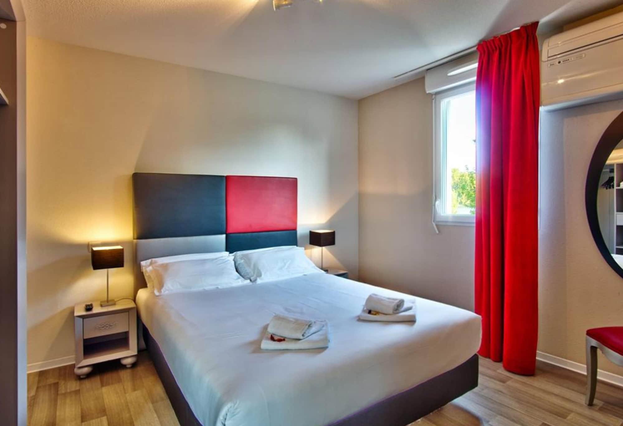 Adonis Hotel Bayonne Lahonce Bagian luar foto